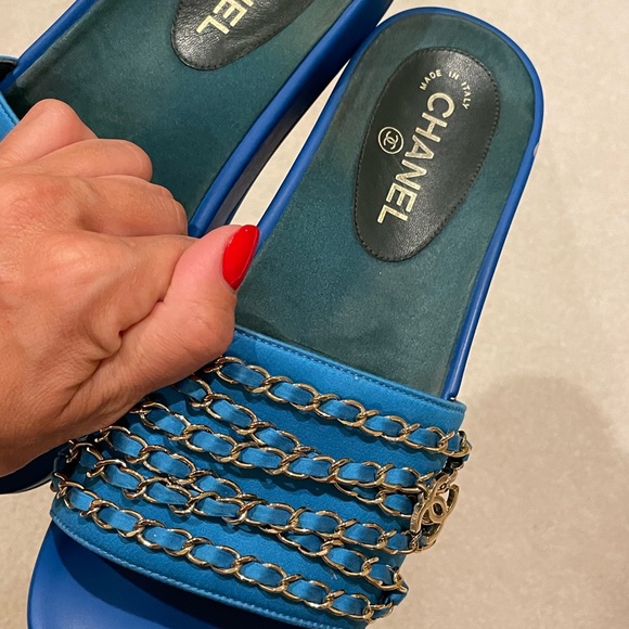 Chanel slides with gold chain 🔥💙 - Picture 9 of 10
